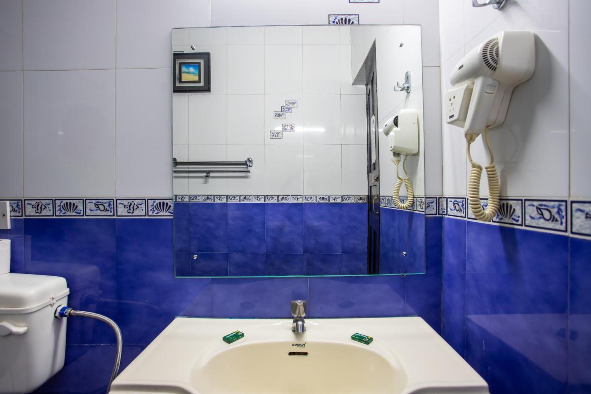 Silver Sands Sunshine - Angaara Candolim Exterior photo