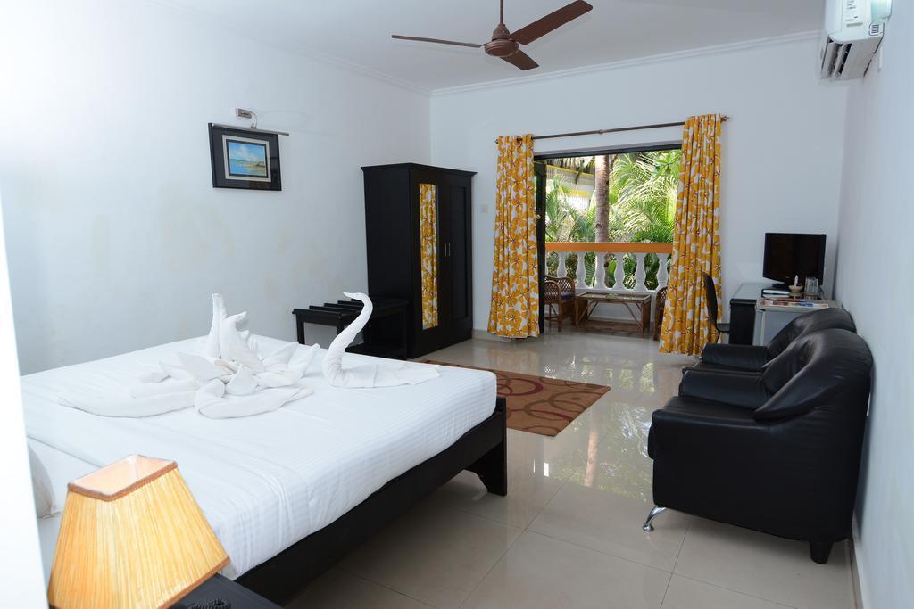 Silver Sands Sunshine - Angaara Candolim Room photo