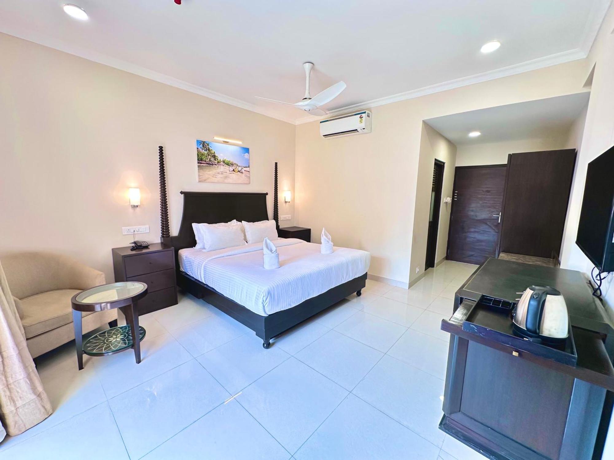 Silver Sands Sunshine - Angaara Candolim Exterior photo
