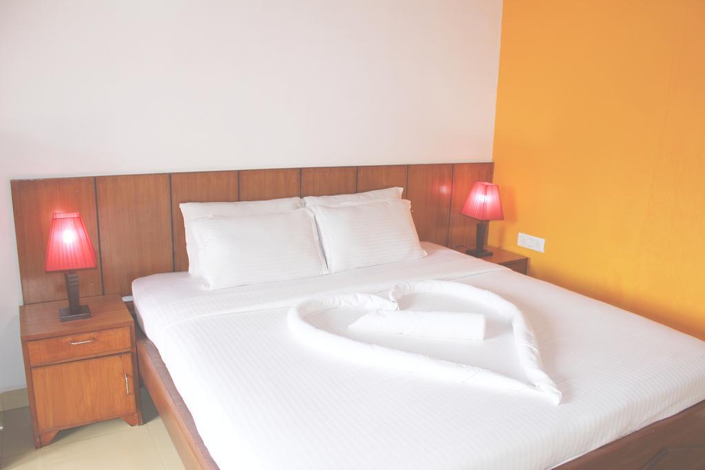 Silver Sands Sunshine - Angaara Candolim Exterior photo