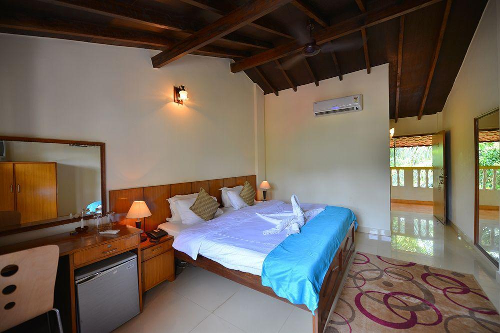 Silver Sands Sunshine - Angaara Candolim Exterior photo